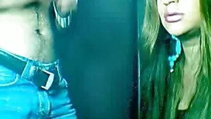 دختری جذاب با سینه های کوچک به نام فیلم سکس خارجی انجمن لوتی شخص برای اینکه در حمام رابطه جنسی برقرار کند