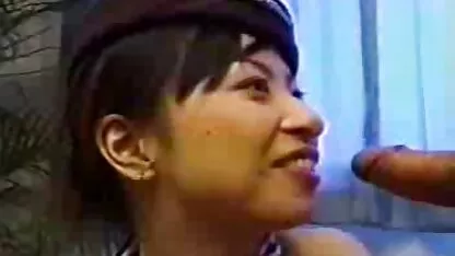 Milf در چرم یک برده شلوغ را با بند و پوست دانلود فیلم سکس خارجی کوتاه کنده می کند